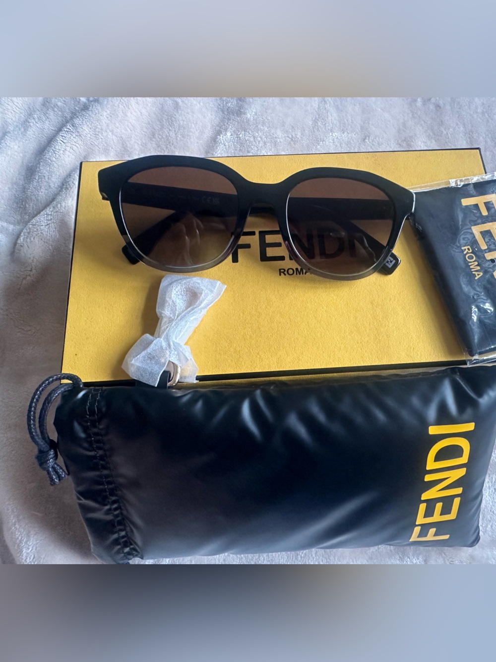 Fendi Essential Round Sunglasses, 52mm